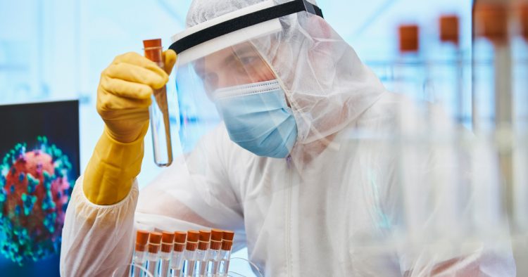 Primarul din Râmnicu Vâlcea a impus angajaților vaccinarea sau testarea