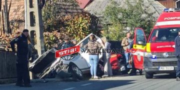 FOTO: MAŞINĂ RĂSTURNATĂ ÎN ŞANŢ LA BERBEŞTI