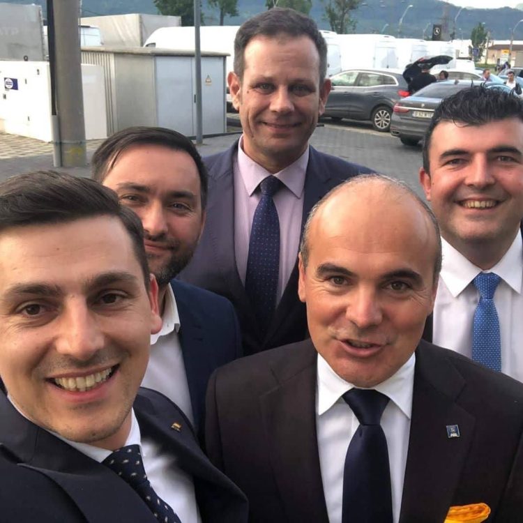 Dăm în gropi, dar nu din prostia noastră