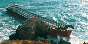 Pericol de catastrofă ecologică în Marea Neagră. Cargo scufundat cu 3000 de tone de uree