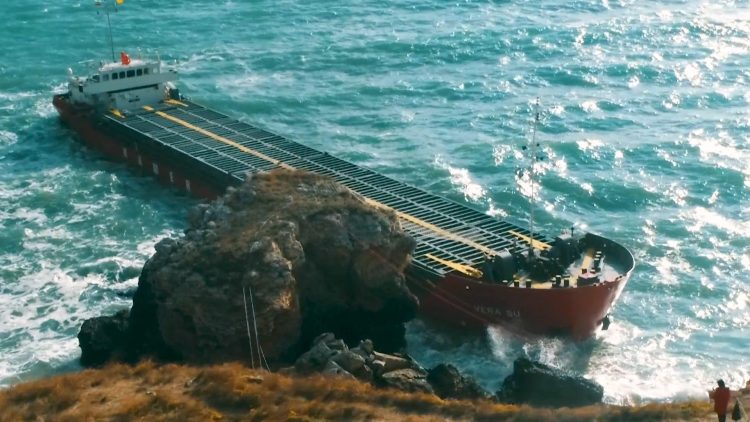 Pericol de catastrofă ecologică în Marea Neagră. Cargo scufundat cu 3000 de tone de uree