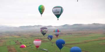 Cerul din Ţara Lăpuşului s-a umplut de baloane
