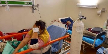 Dramele pandemiei: angajații UPU întocmesc documente pentru pacienții care mor în spital