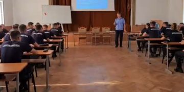 ŞOCANT! Un candidat la școala de jandarmi a fost nevoit să-și facă nevoile în clasă în timpul examenului