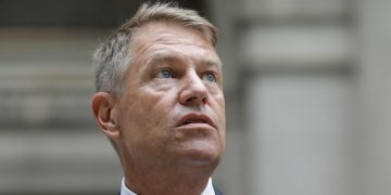 Domnule președinte iresponsabil, sunteți un fel de Șoșoacă pe invers…