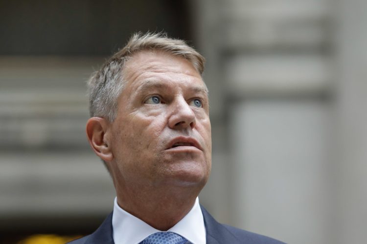 Domnule președinte iresponsabil, sunteți un fel de Șoșoacă pe invers…