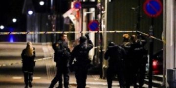 O lume nebună! Un norvegian a ucis cinci persoane cu un arc cu săgeată!