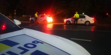 LĂPUŞ: STÂLP RUPT, AUTOTURISME AVARITATE ȘI TRAFICUL BLOCAT O ORĂ DIN CAUZA CONSUMULUI DE ALCOOL