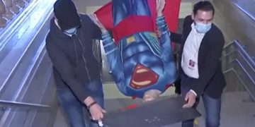 Zboară Superman din Palatul Victoria?