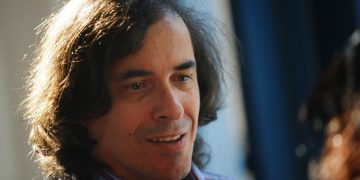 Premiul Nobel! Mircea Cărtărescu sau Haruki Murakami?