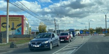 Trafic infernal la intrarea în Baia Mare. Şoferii, cu nervii întinşi la maxim – FOTO