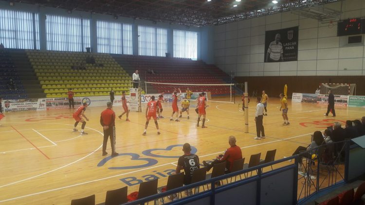 Volei. Cupa României. Știința Explorări Baia Mare – CS UV Timișoara 3-0 (15, 16, 15)