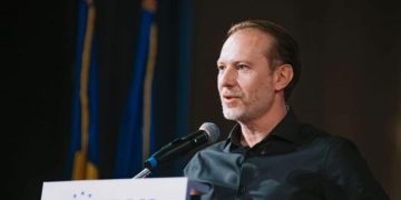 De ce naiba, un premier de la PNL?