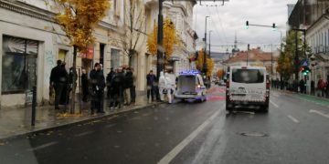 Doi tineri au fost găsiți morți într-un apartament