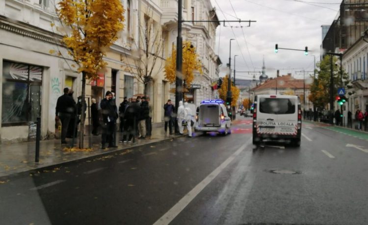 Doi tineri au fost găsiți morți într-un apartament