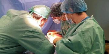 O nouă șansă la viață pentru cinci români. Familia unei paciente din Baia Mare, aflată în moarte cerebrală, i-a donat organele