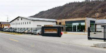 O companie din Vadu Izei, în topul firmelor de mobilă