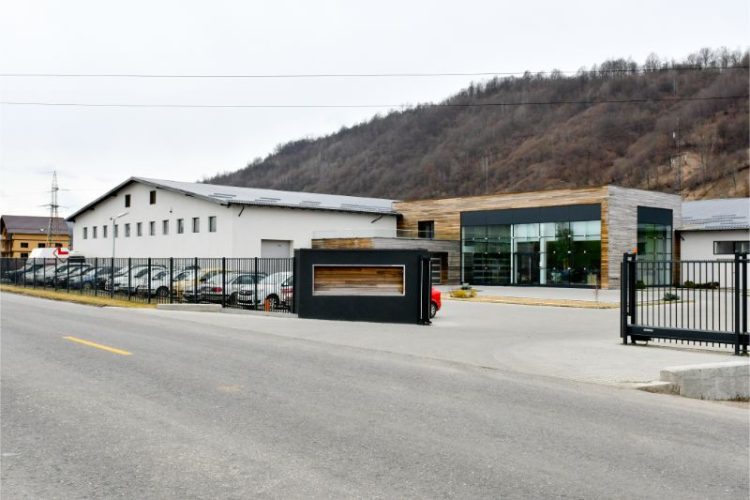 O companie din Vadu Izei, în topul firmelor de mobilă