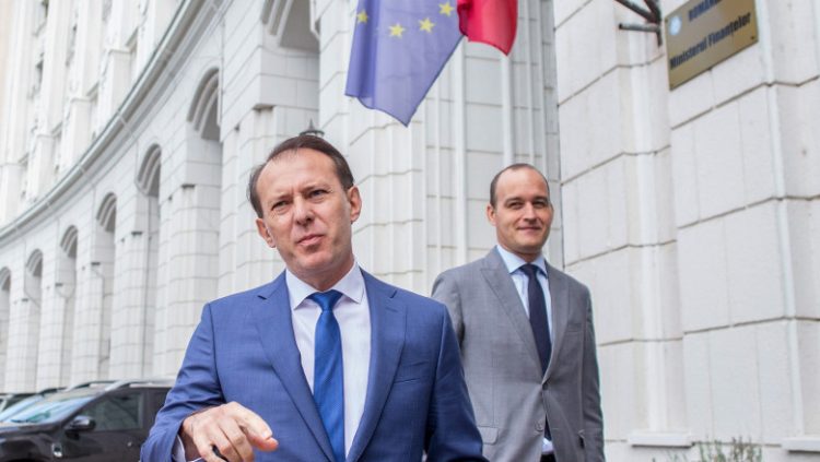 Superman vrea să își pună valetul premier!