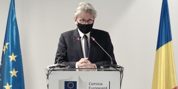 Fără scăpare, se strânge lațul! CE cere României vaccinare și certificat verde!