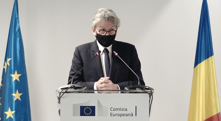 Fără scăpare, se strânge lațul! CE cere României vaccinare și certificat verde!