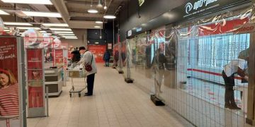 Gardurile de separare de la Kaufland, motiv de controversă: „Sunt pentru animale, nu pentru oameni!“