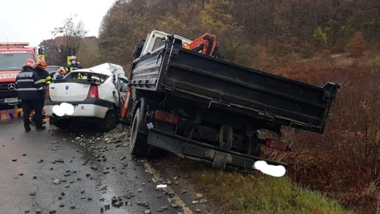 O maramureşeancă şi-a pierdut viaţa alături de soţul ei într-un cumplit accident în Sălaj. Au lăsat în urmă o fetiţă de opt ani