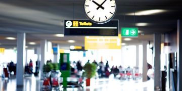 Lista ţărilor cu risc epidemiologic ridicat a fost actualizată: Ungaria şi Cehia intră în zona roșie