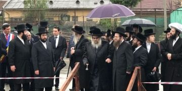 Noua Mare Sinagogă din Sighetu Marmaţiei va fi inaugurată joi. Alături de membrii comunităţii evreieşti va fi prezent şef-rabinul Aaron Teitelbaum