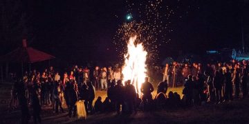 Picnic caritabil pe stadionul din Băiuţ
