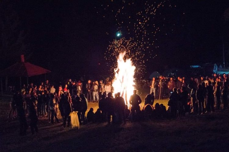 Picnic caritabil pe stadionul din Băiuţ