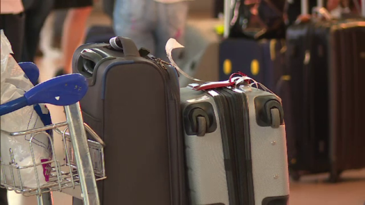 Sălăjean, la furat în Baia Mare. A furat două geamantane, în care a înghesuit mai multe produse