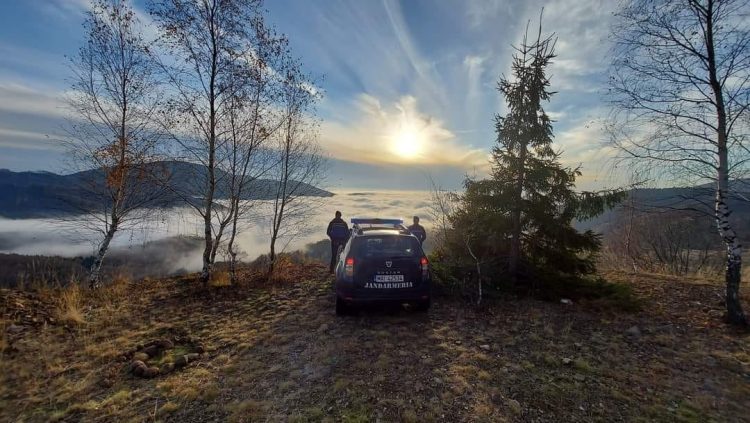 Jandarmii montani maramureșeni la datorie în minivacanța de 1 Decembrie