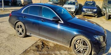 Autoturism furat din Marea Britanie, descoperit în Poienile de Sub Munte