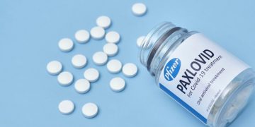 Pfizer a cerut autorizarea de urgență a pastilei anti-Covid. Medicamentul va putea fi administrat acasă, după apariția simptomelor