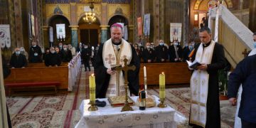 PS Vasile Bizău la Șișești: „De-a lungul istoriei, Biserica Greco-Catolică a vorbit prin fapte, fapte care rămân pe mai departe temelia unității noastre, a tuturor”