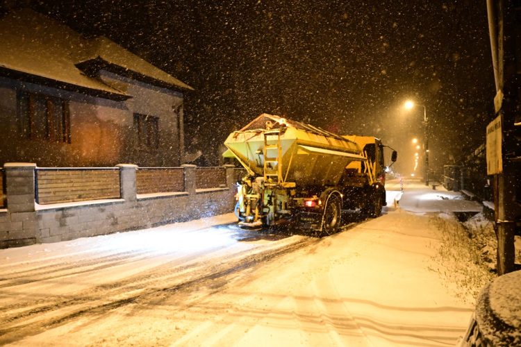 Iarnă adevărată în Baia Mare. FOTO