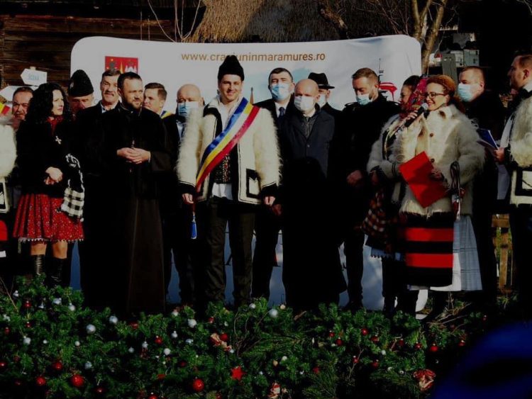 „Crăciunul în Maramureş” a ajuns la a 13-a ediţie. Sute de oameni au venit să simtă emoţia sărbătorilor, în Baia Mare