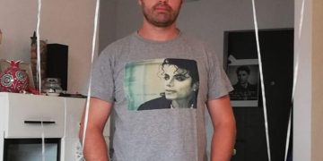 Julien Sorel Zah, membru fondator al Partidului Vadimist Român, arestat pentru hărţuire, ameninţare și violenţe