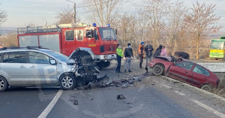 Accident extrem de grav în judeţul vecin. O femeie a murit, două persoane încarcerate