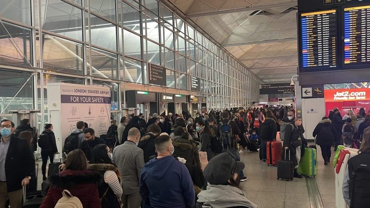 Și ei sunt ai noștri, nu doar când aduc bani sau când votează! Nu vă bateți joc de maramureșenii blocați la Londra!