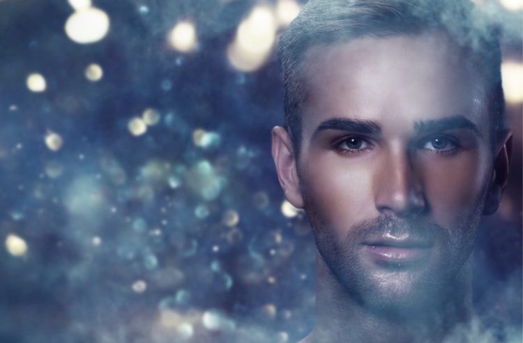 Florin Gherlea a lansat colindele „Pe-un patul de fan si floare” și “Sfânta noapte de Crăciun”