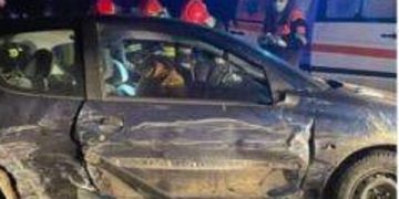 Un tânăr de 23 ani s-a urcat beat şi fără permis la volan, apoi a făcut accident în Moisei