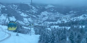 Zăpadă de 22 cm în Poiana Borșa. Cum se circulă în județ