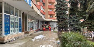 Tânăr căzut de la etajul 7 al unui bloc din Dej