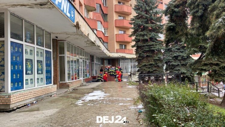 Tânăr căzut de la etajul 7 al unui bloc din Dej