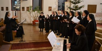 Concert de colinde și lansarea cărții „Scrieri istorice” de Tit Bud, la biserica „Cristos Rege” din Sighetu Marmației