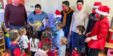 PES activists Maramureș a adus spiritul Crăciunului în mijlocul preșcolarilor de la grădinița din Ungureni