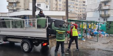 FOTO, VIDEO – Drusal îşi bate joc de băimăreni! Angajaţii firmei de salubrizare aruncă gunoaiele pe unde apucă
