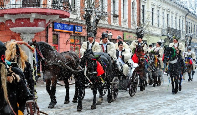 În 27 decembrie are loc Festivalul de Datini și Obiceiuri de Iarnă ”Marmația”